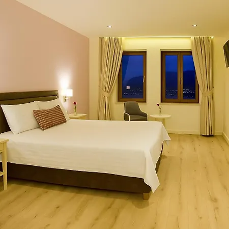 Arktos Hotel Ioannina Exterior photo
