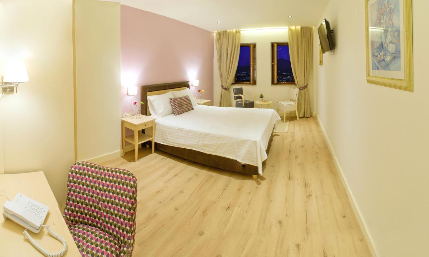 Arktos Hotel 3*