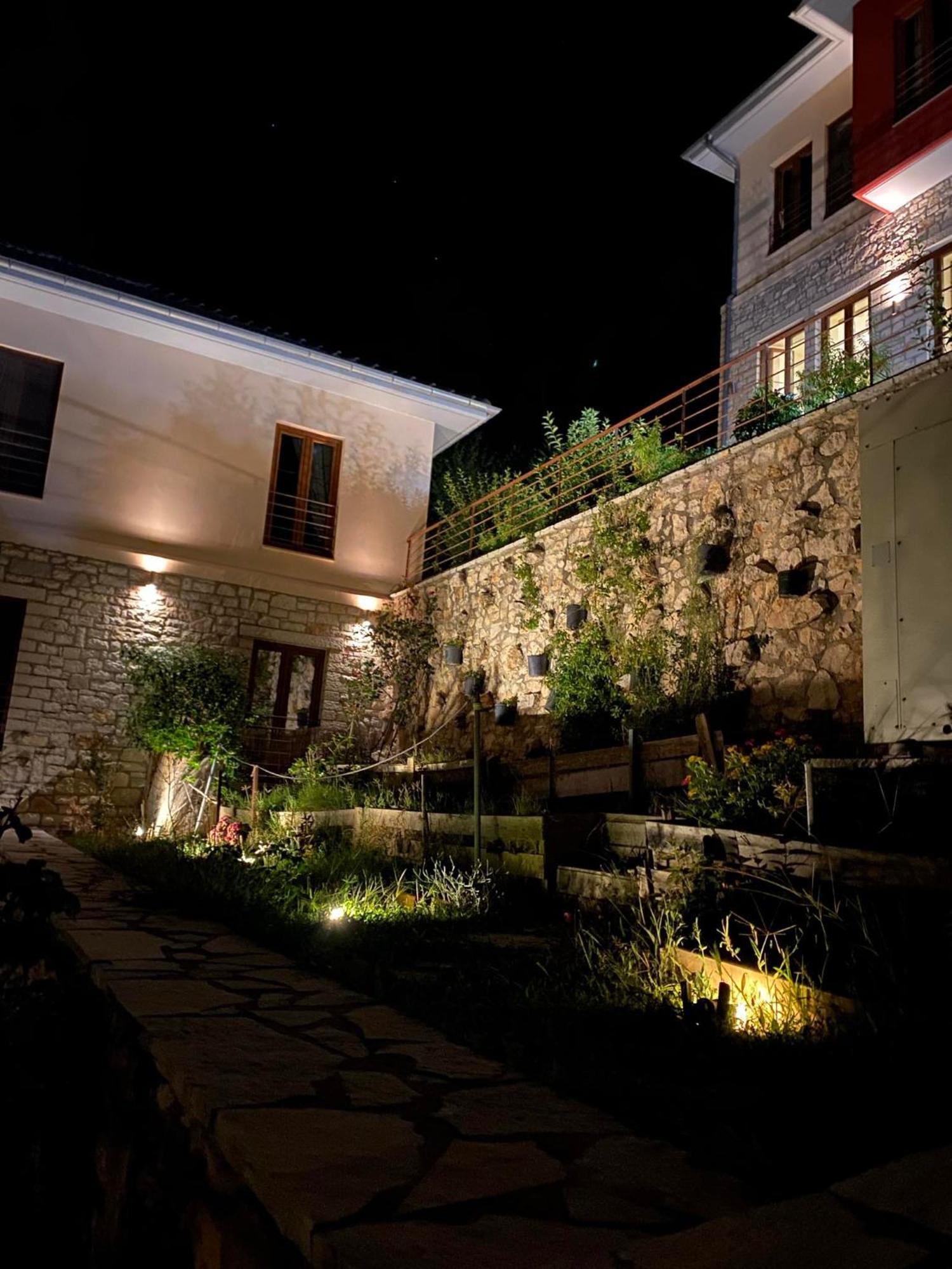 Arktos Hotel