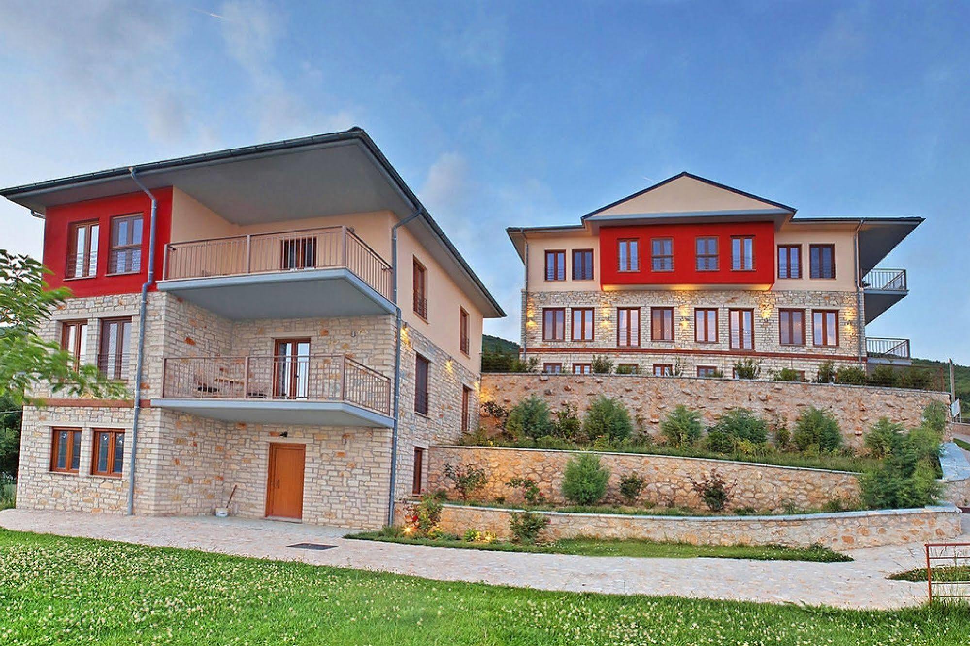 Arktos Hotel 3*
